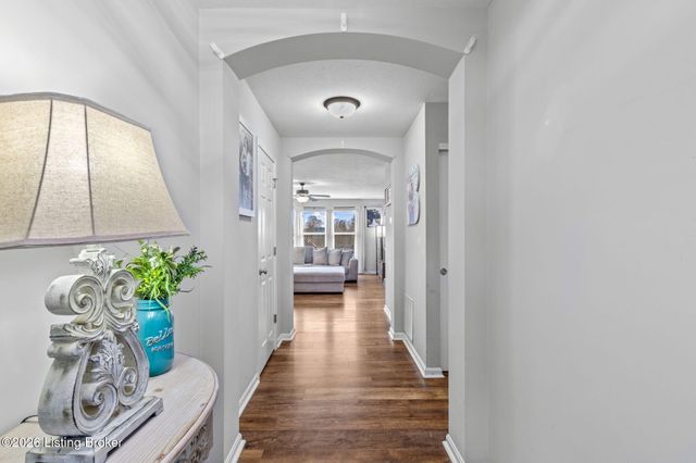 219 Magnolia Dr, Shepherdsville, KY 40165