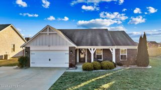 219 Magnolia Dr, Shepherdsville, KY 40165