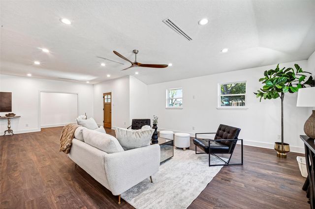 1338 Seaspray Court, Houston, TX 77008