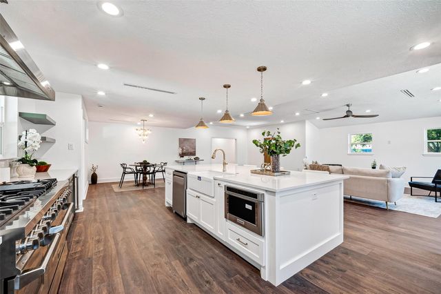 1338 Seaspray Court, Houston, TX 77008