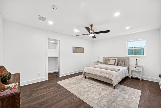 1338 Seaspray Court, Houston, TX 77008