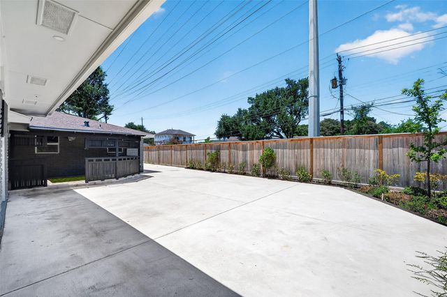 1338 Seaspray Court, Houston, TX 77008