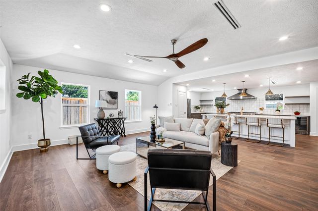 1338 Seaspray Court, Houston, TX 77008