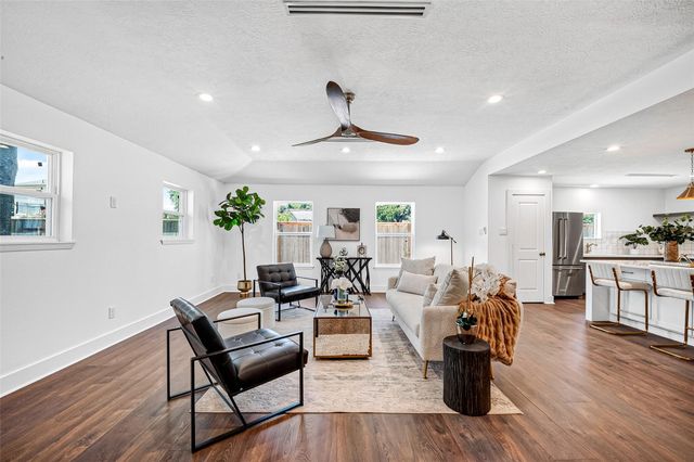 1338 Seaspray Court, Houston, TX 77008