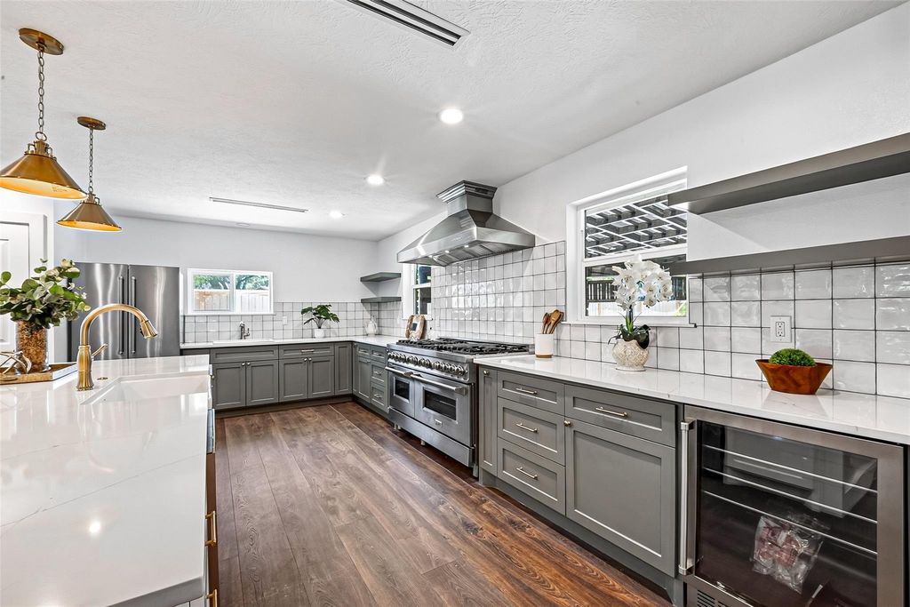 1338 Seaspray Court, Houston, TX 77008