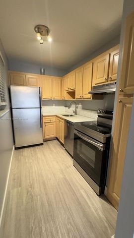 1421 NW 45th St 5, Deerfield Beach, FL 33064