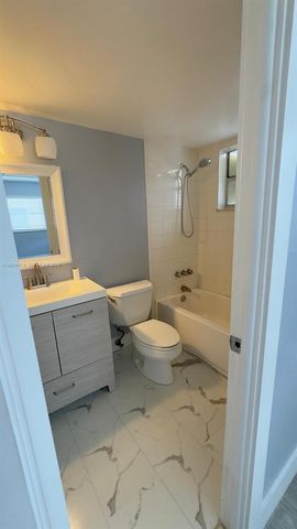 1421 NW 45th St 5, Deerfield Beach, FL 33064