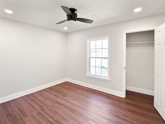 1401 Barberry Pl, Hopkinsville, KY 42240