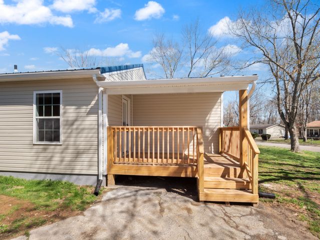 1401 Barberry Pl, Hopkinsville, KY 42240