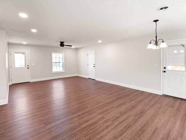 1401 Barberry Pl, Hopkinsville, KY 42240