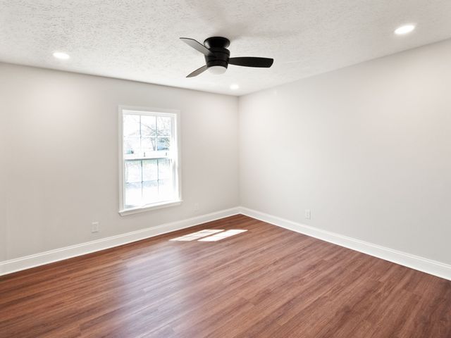 1401 Barberry Pl, Hopkinsville, KY 42240