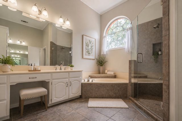 18512 Highland Creek Lane, Dallas, TX 75252