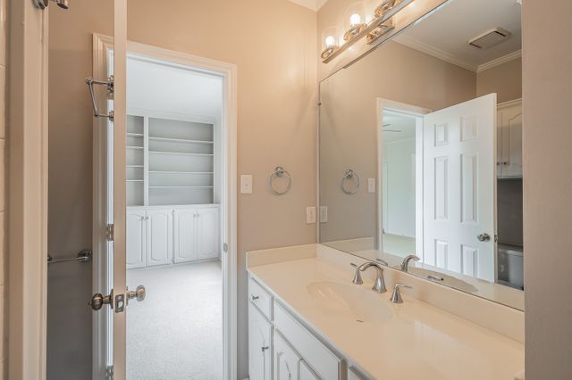 18512 Highland Creek Lane, Dallas, TX 75252