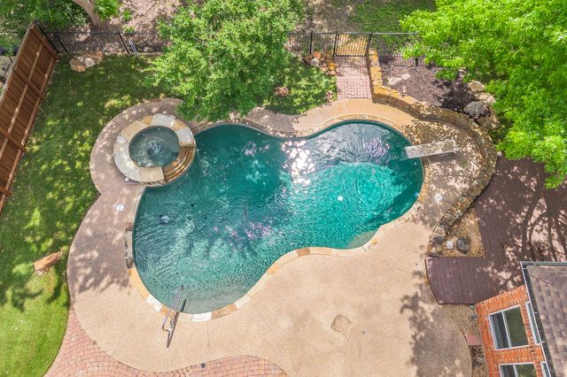 18512 Highland Creek Lane, Dallas, TX 75252