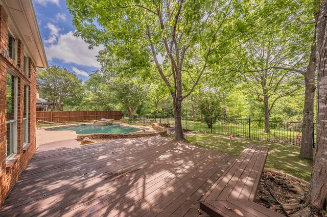 18512 Highland Creek Lane, Dallas, TX 75252