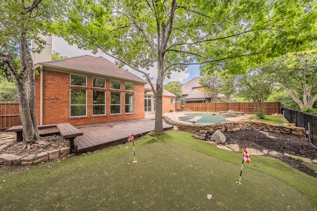 18512 Highland Creek Lane, Dallas, TX 75252