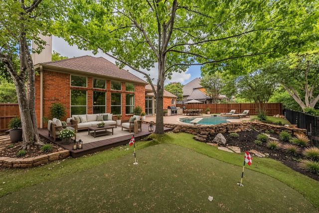 18512 Highland Creek Lane, Dallas, TX 75252