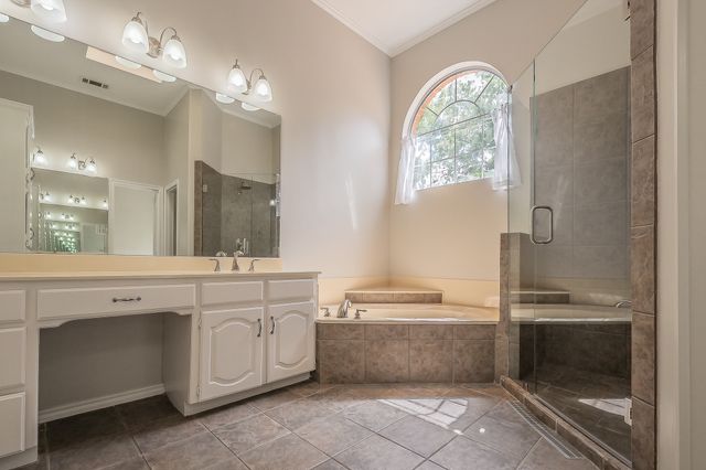 18512 Highland Creek Lane, Dallas, TX 75252