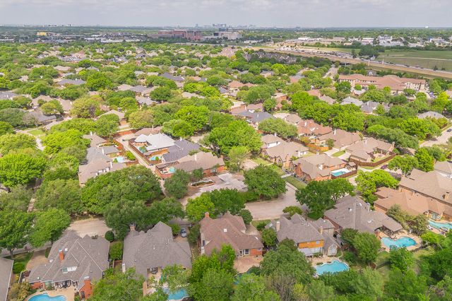 18512 Highland Creek Lane, Dallas, TX 75252