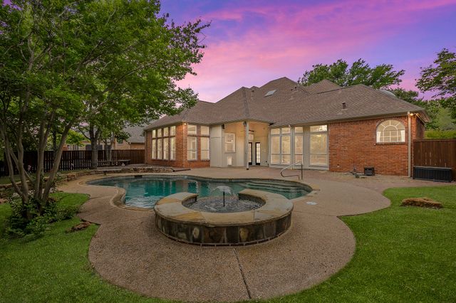 18512 Highland Creek Lane, Dallas, TX 75252