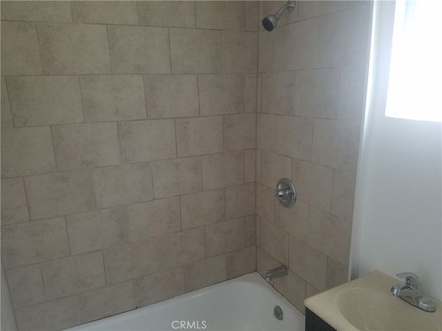 2214 HOOPER, Los Angeles, CA 90011