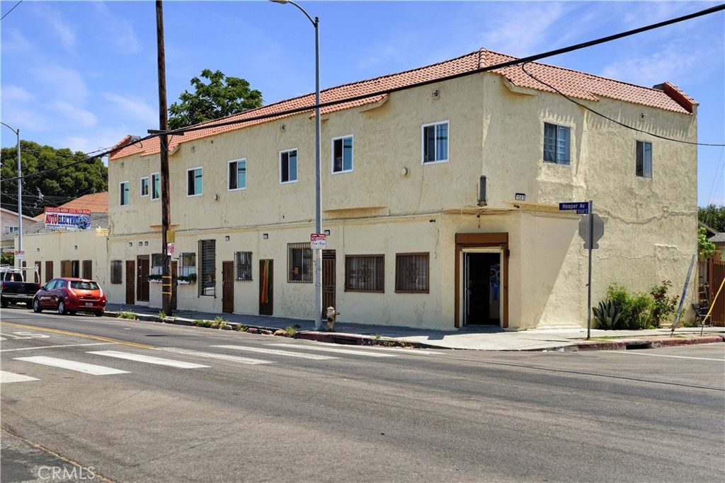 2214 HOOPER, Los Angeles, CA 90011 — photo 3