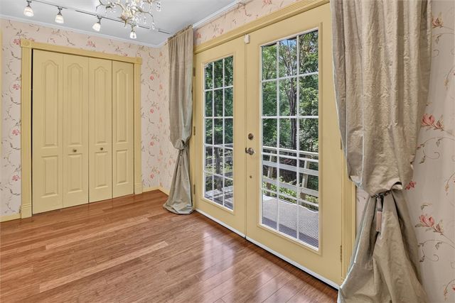 693 Orchard Ave, Bellevue, PA 15202