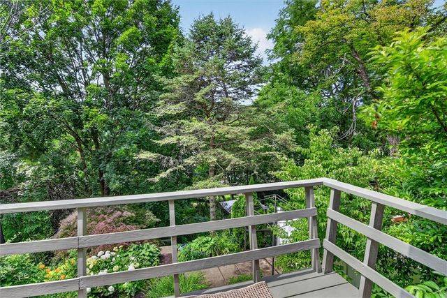 693 Orchard Ave, Bellevue, PA 15202