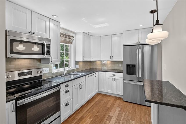 693 Orchard Ave, Bellevue, PA 15202