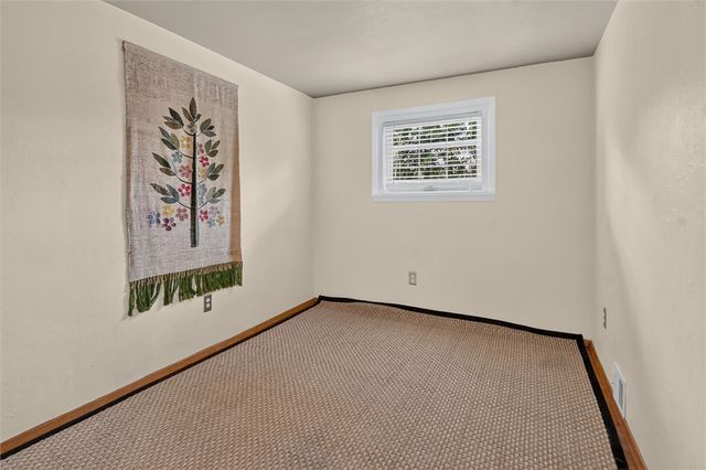 693 Orchard Ave, Bellevue, PA 15202
