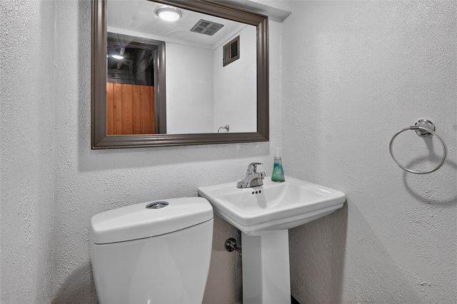 693 Orchard Ave, Bellevue, PA 15202