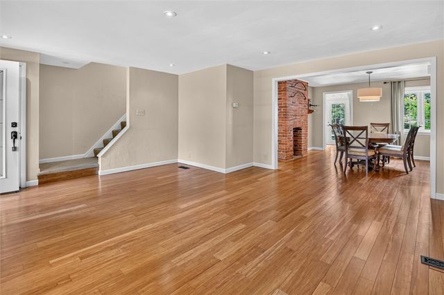 693 Orchard Ave, Bellevue, PA 15202