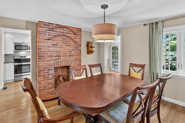 693 Orchard Ave, Bellevue, PA 15202