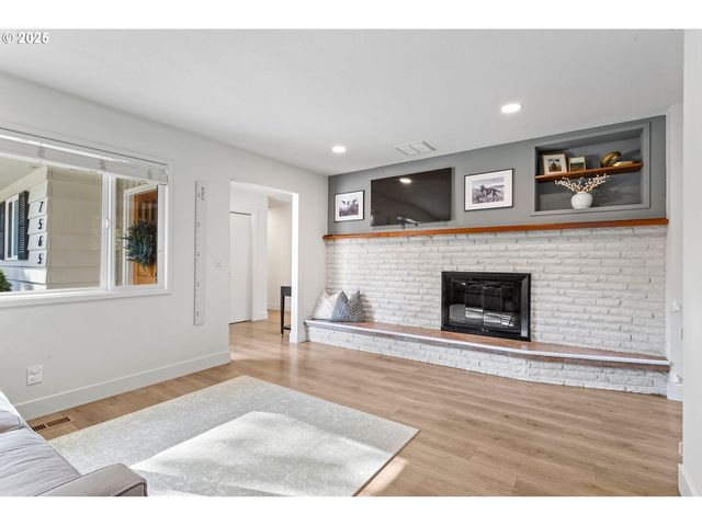 7565 Sw 82ND Ave, Portland, OR 97223