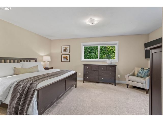 7565 Sw 82ND Ave, Portland, OR 97223