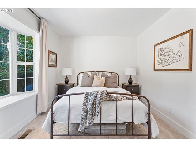 7565 Sw 82ND Ave, Portland, OR 97223