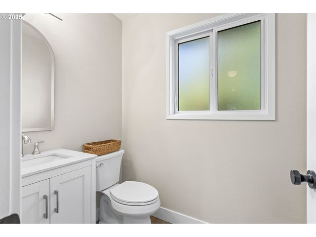 7565 Sw 82ND Ave, Portland, OR 97223