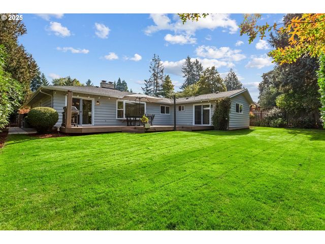 7565 Sw 82ND Ave, Portland, OR 97223