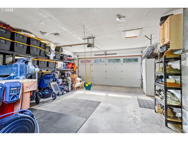 7565 Sw 82ND Ave, Portland, OR 97223