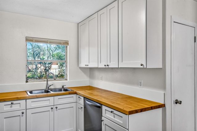 2200 NE 16TH TERRACE, Gainesville, FL 32609