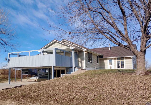 13869 S RD, Mayetta, KS 66509