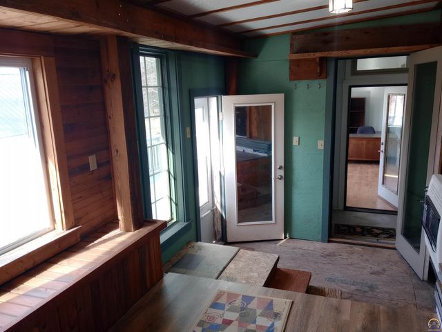 13869 S RD, Mayetta, KS 66509