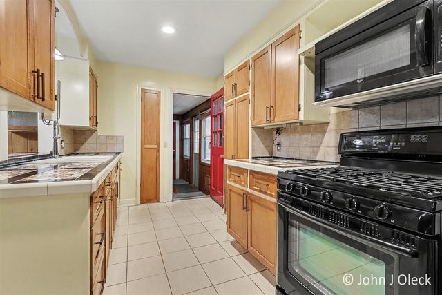 1930 Michigan Street, Grand Rapids, MI 49503