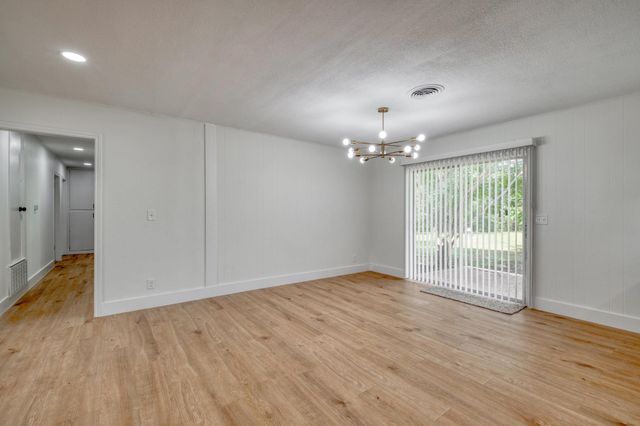 122 Blanket Flower DR, Bastrop, TX 78602