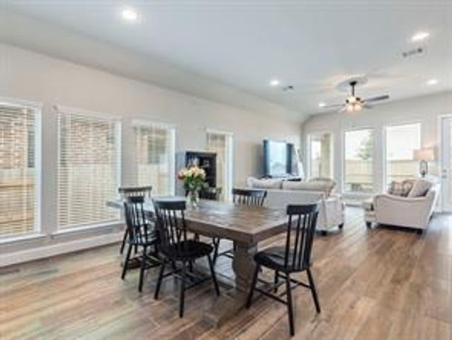 114 Chinaberry BND, Bastrop, TX 78602