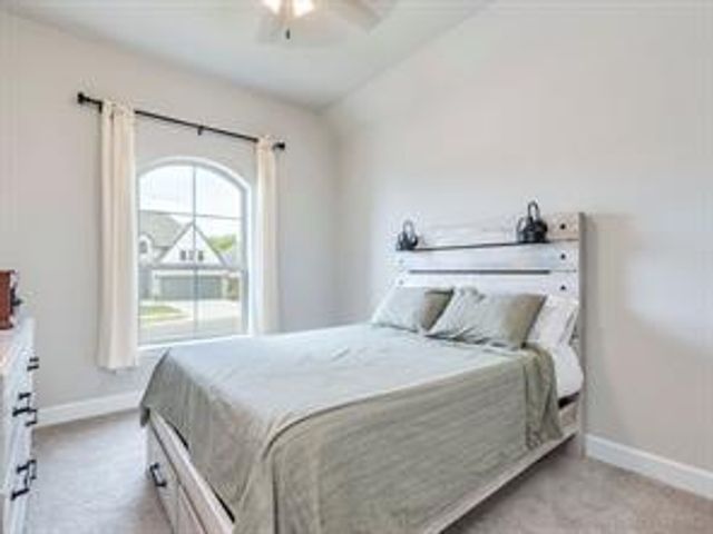 114 Chinaberry BND, Bastrop, TX 78602