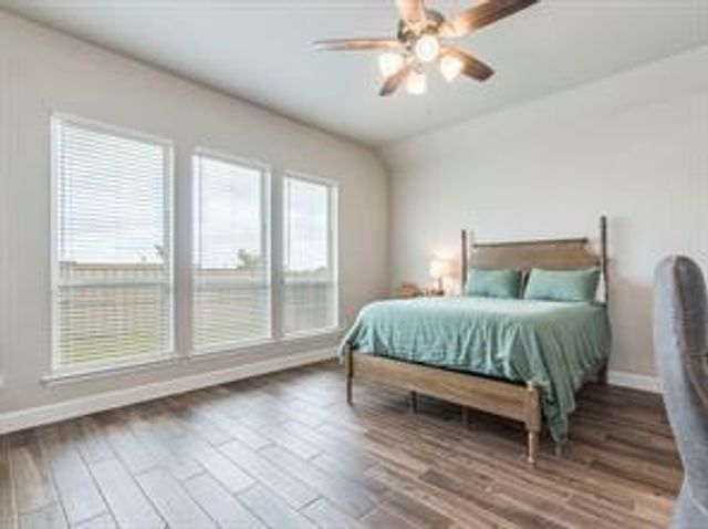 114 Chinaberry BND, Bastrop, TX 78602