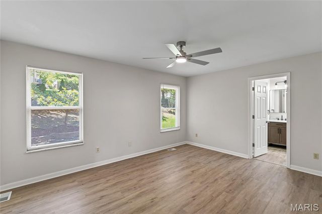 5426 Tesson Parc Court, St Louis, MO 63128