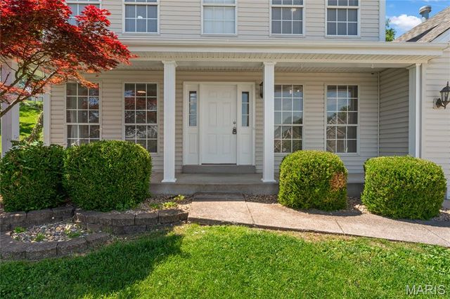 5426 Tesson Parc Court, St Louis, MO 63128