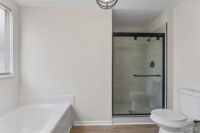 5426 Tesson Parc Court, St Louis, MO 63128